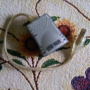 USB HUB